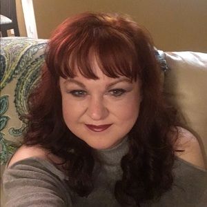 Meet your Posher, Cynthia